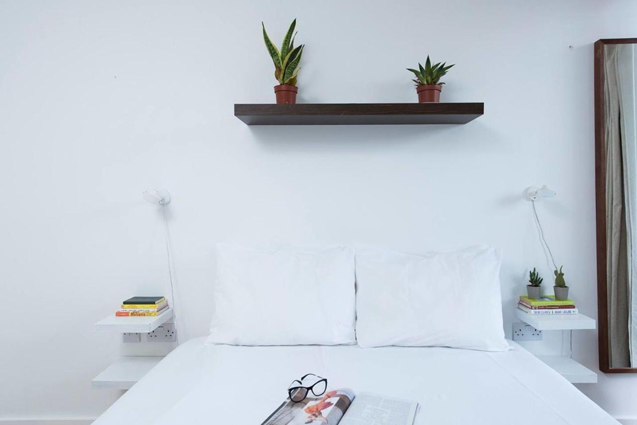 Stylish 2 Bedroom Flat With Balcony In Londra Esterno foto